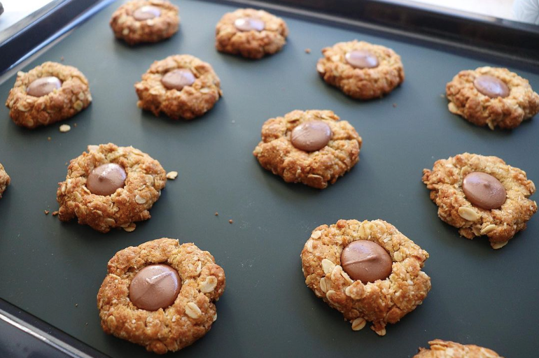 “Best Ever” Anzac Biscuits